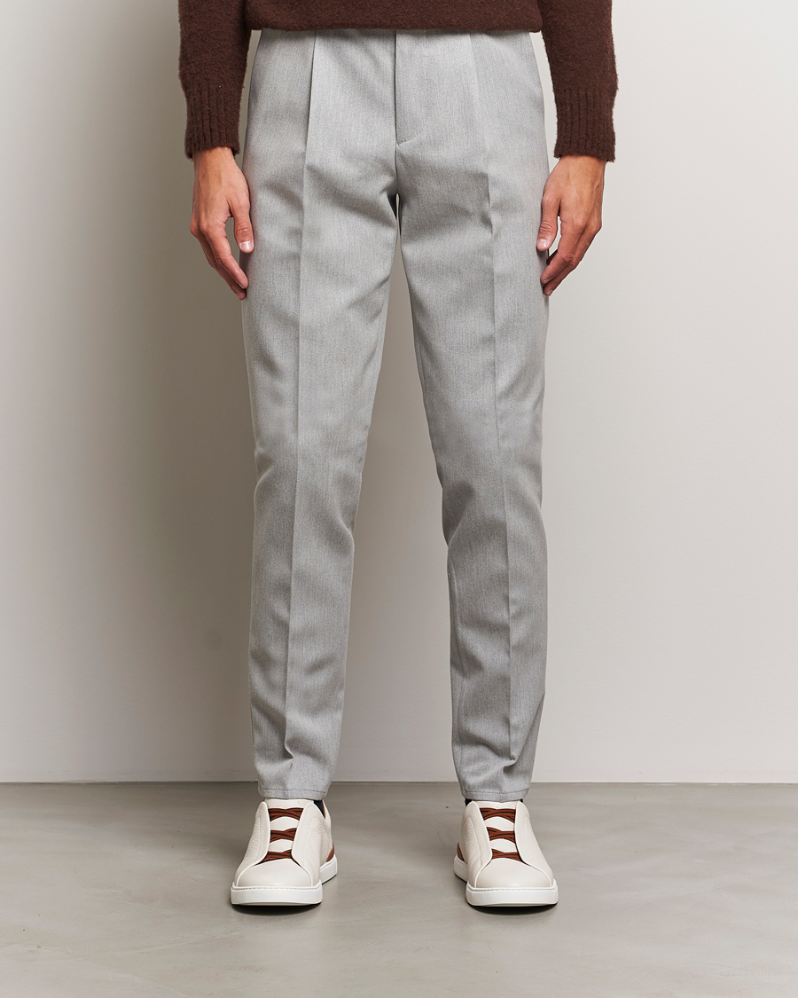Mies | Housut | Brunello Cucinelli | Slim Fit Pleated Wool Trousers Light Grey