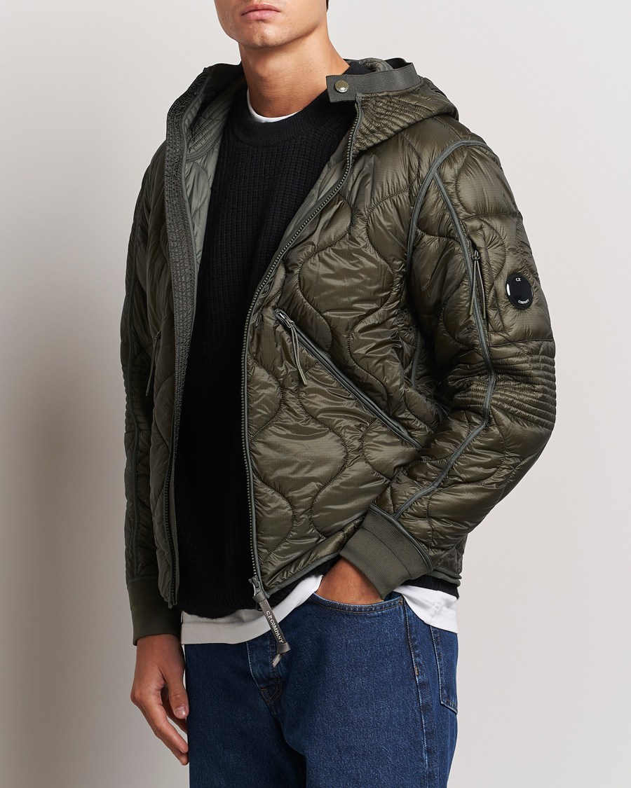 Mies | Nykyaikaiset takit | C.P. Company | Primaloft Quilted Hood Jacket Green