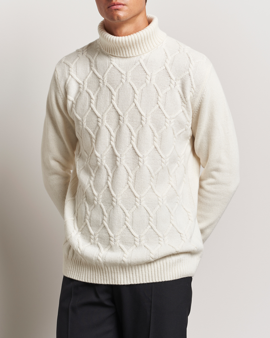 Mies | Poolot | Oscar Jacobson | Salomon Heavy Knitted Cable Rollneck White