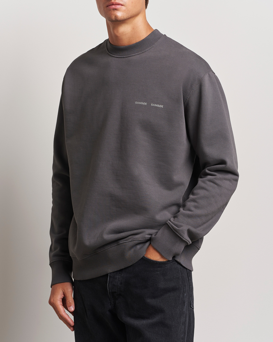 Mies |  | Samsøe Samsøe | Norsbro Crew Neck Sweatshirt Volcanic Ash