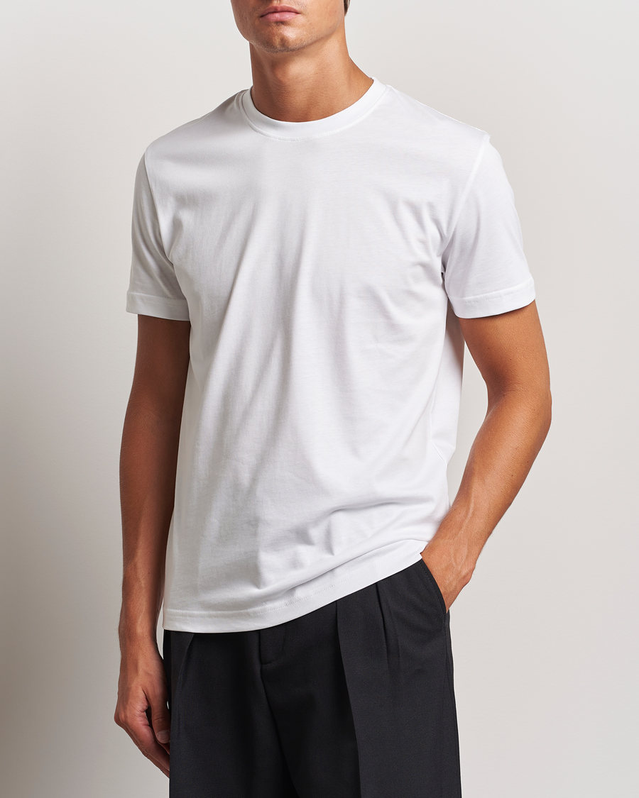 Mies | Uudet tuotekuvat | Tiger of Sweden | Dillan Crew Neck T-Shirt Pure White