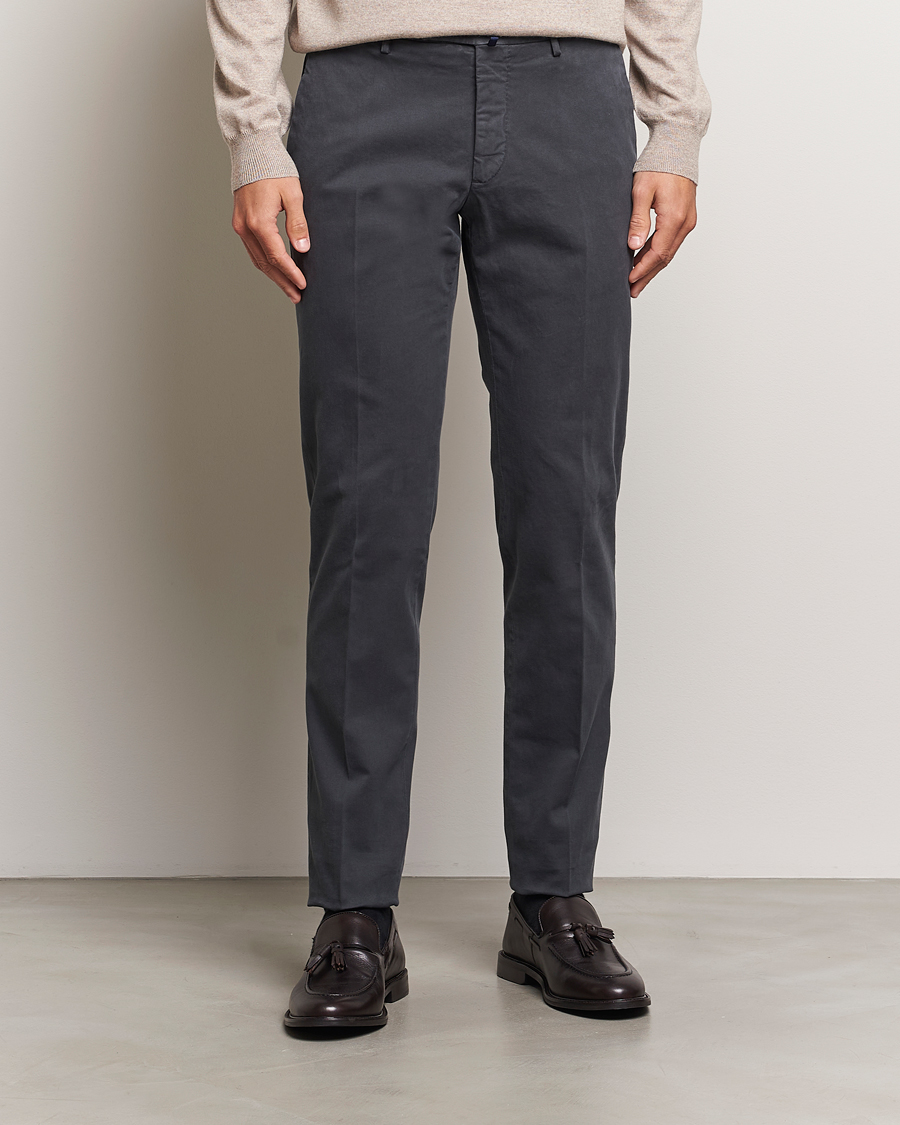 Mies |  | Incotex | Slim Fit Cotton Stretch Chinos Dark Grey