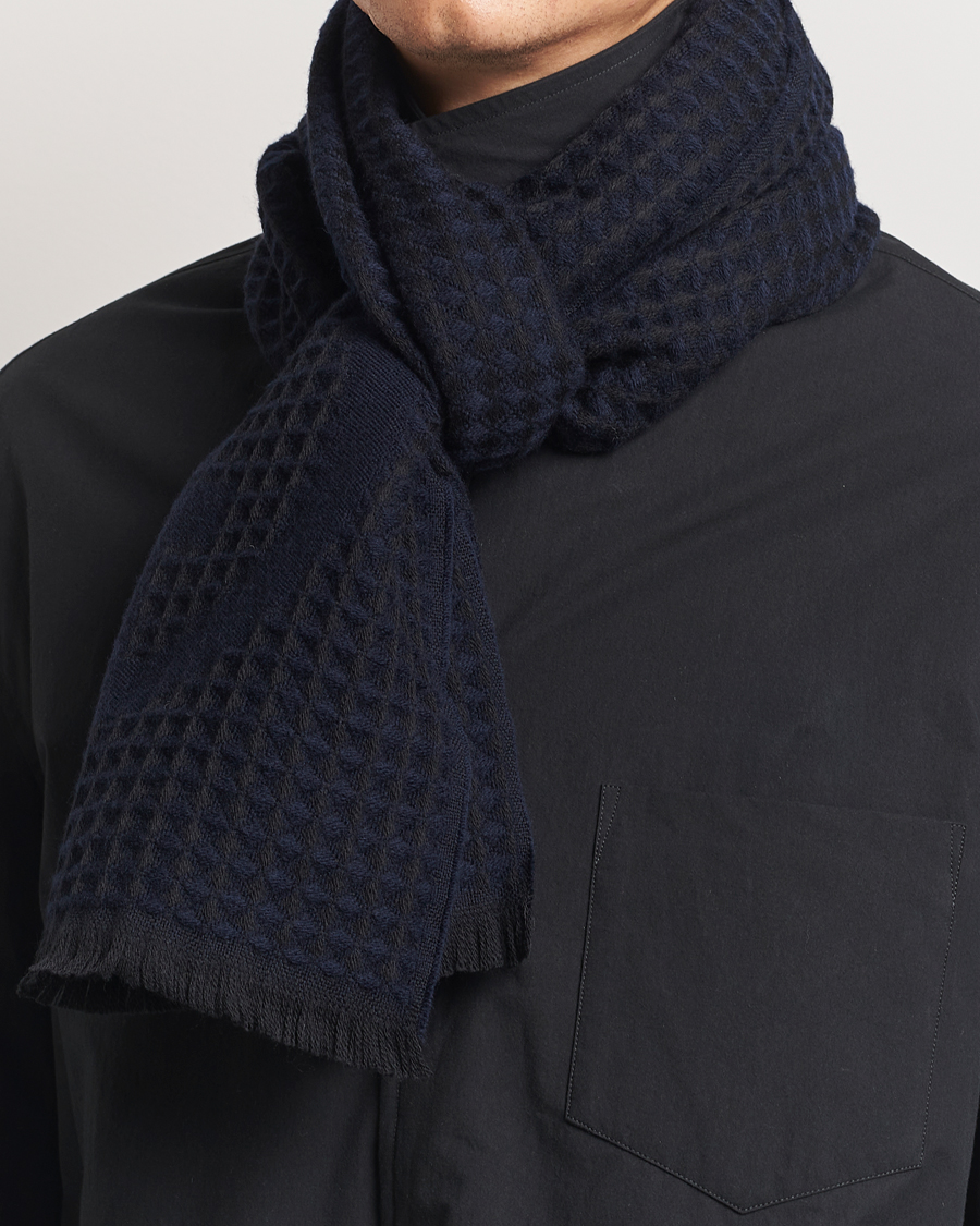 Mies |  | Giorgio Armani | Wool Waffle Knit Scarf Navy