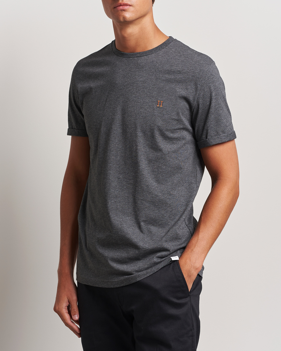 Mies | Uudet tuotekuvat | LES DEUX | Nørregaard T-Shirt Mountain Grey Melange