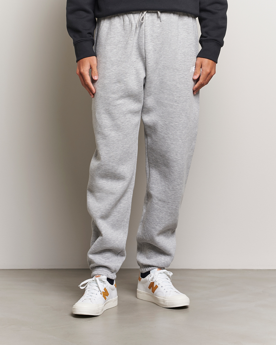 Mies |  | New Balance | Essentials Fleece Sweatpants Athletic Grey