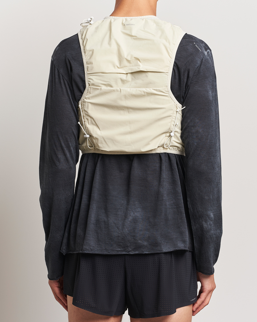 Mies | Active Asusteet | Satisfy | Justice Cordura Hydration Vest Mineral Off White