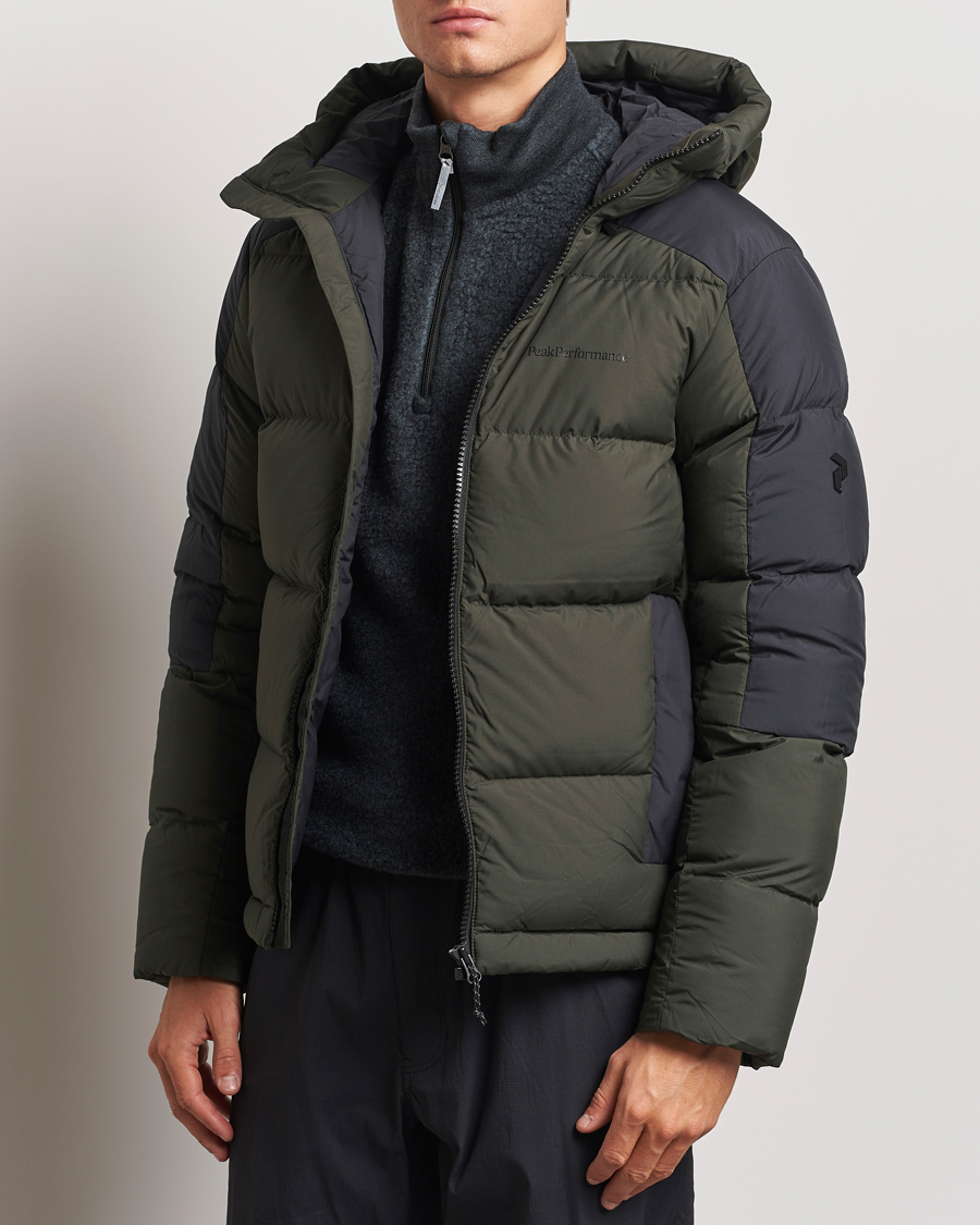 Mies |  | Peak Performance | Down Puffer Hood Jacket Olive Extreme