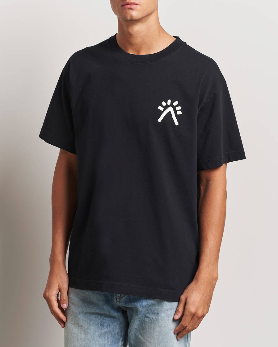 Mies |  | Peak Performance | Graphic T-Shirt Black