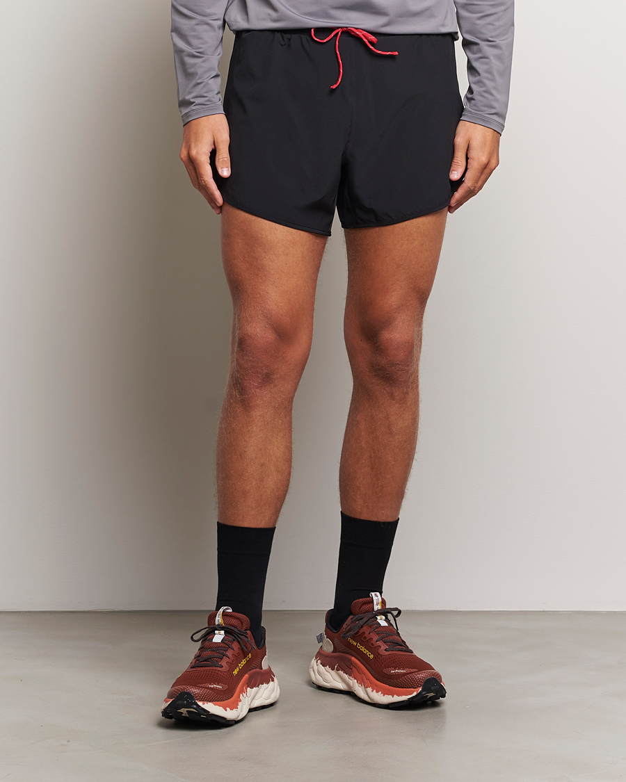 Mies | Shortsit | District Vision | 5 Inch Training Shorts Black