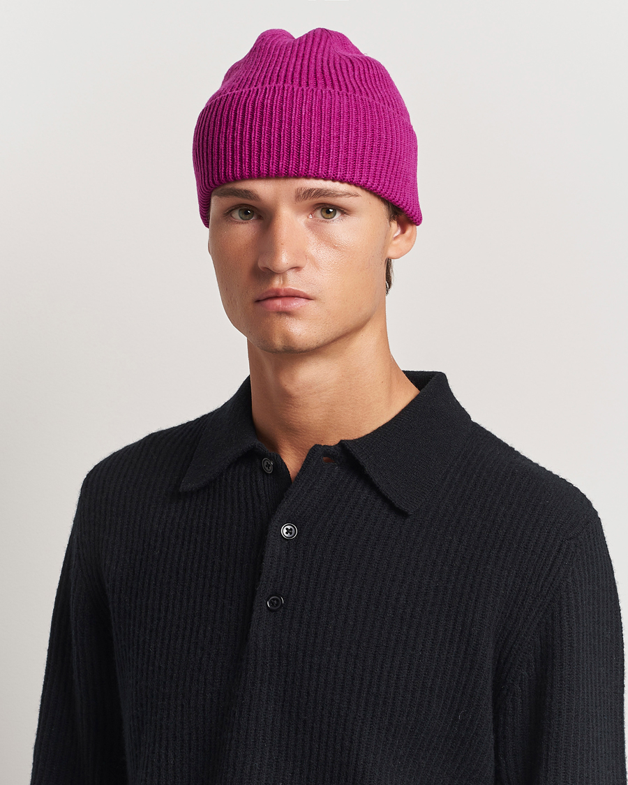 Mies |  | Colorful Standard | Merino Wool Beanie Magenta Blaze