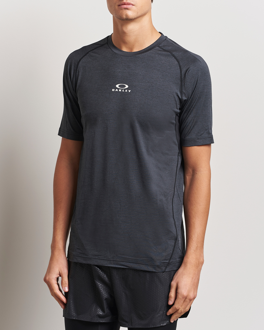 Mies |  | Oakley | Stretch T-Shirt Black