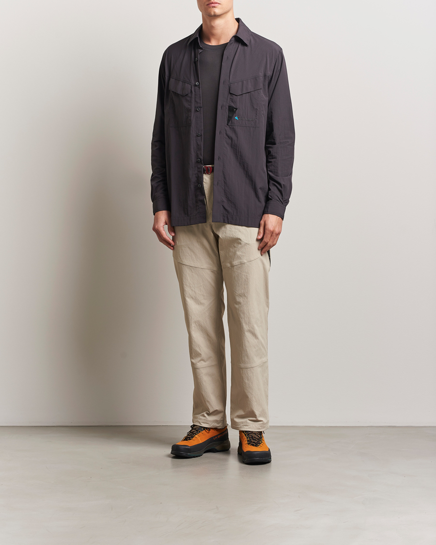 Mies | Housut | Klättermusen | Asar Function Pants Fossil Tan