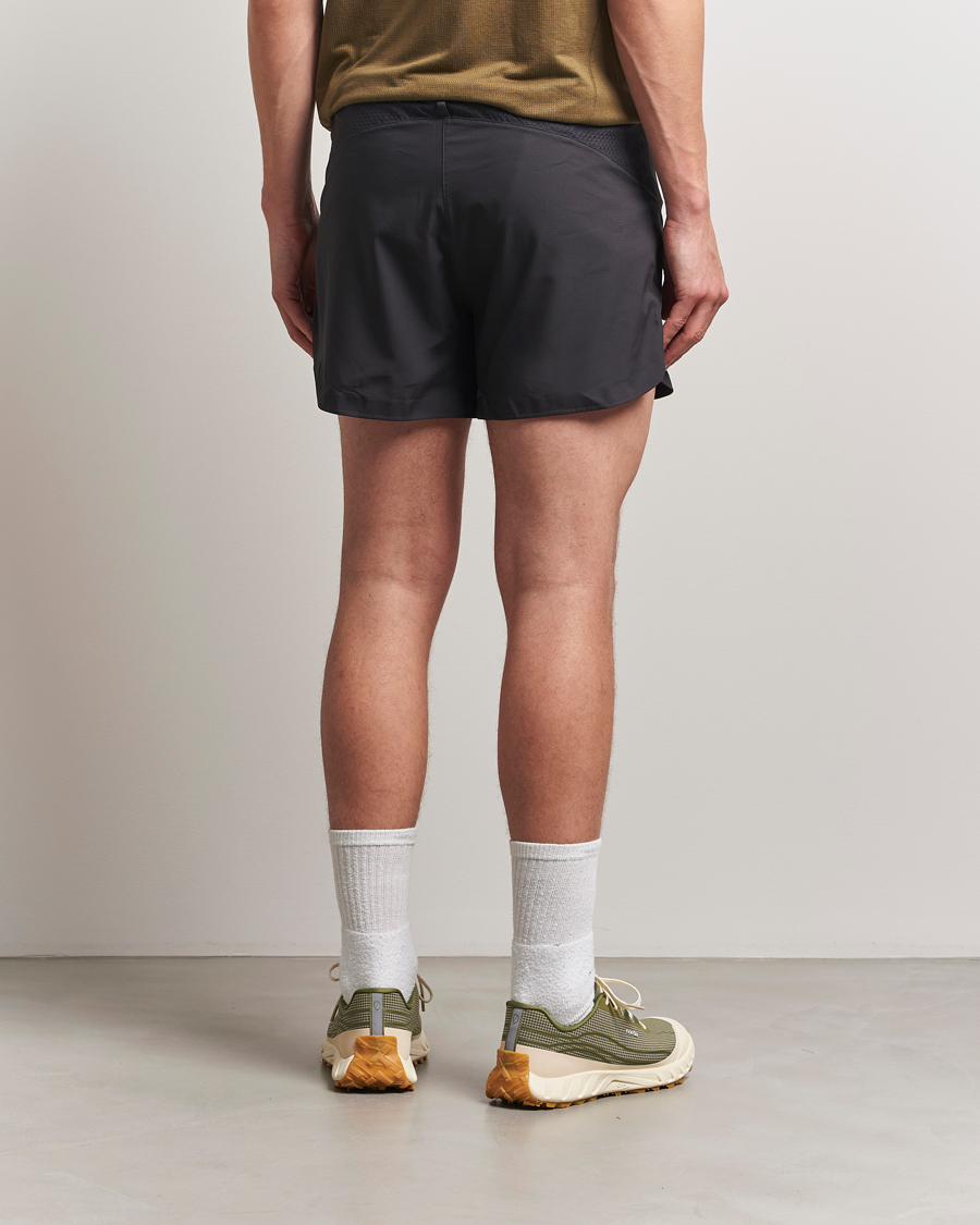 Mies | Shortsit | Klättermusen | Bele Running Shorts Raven