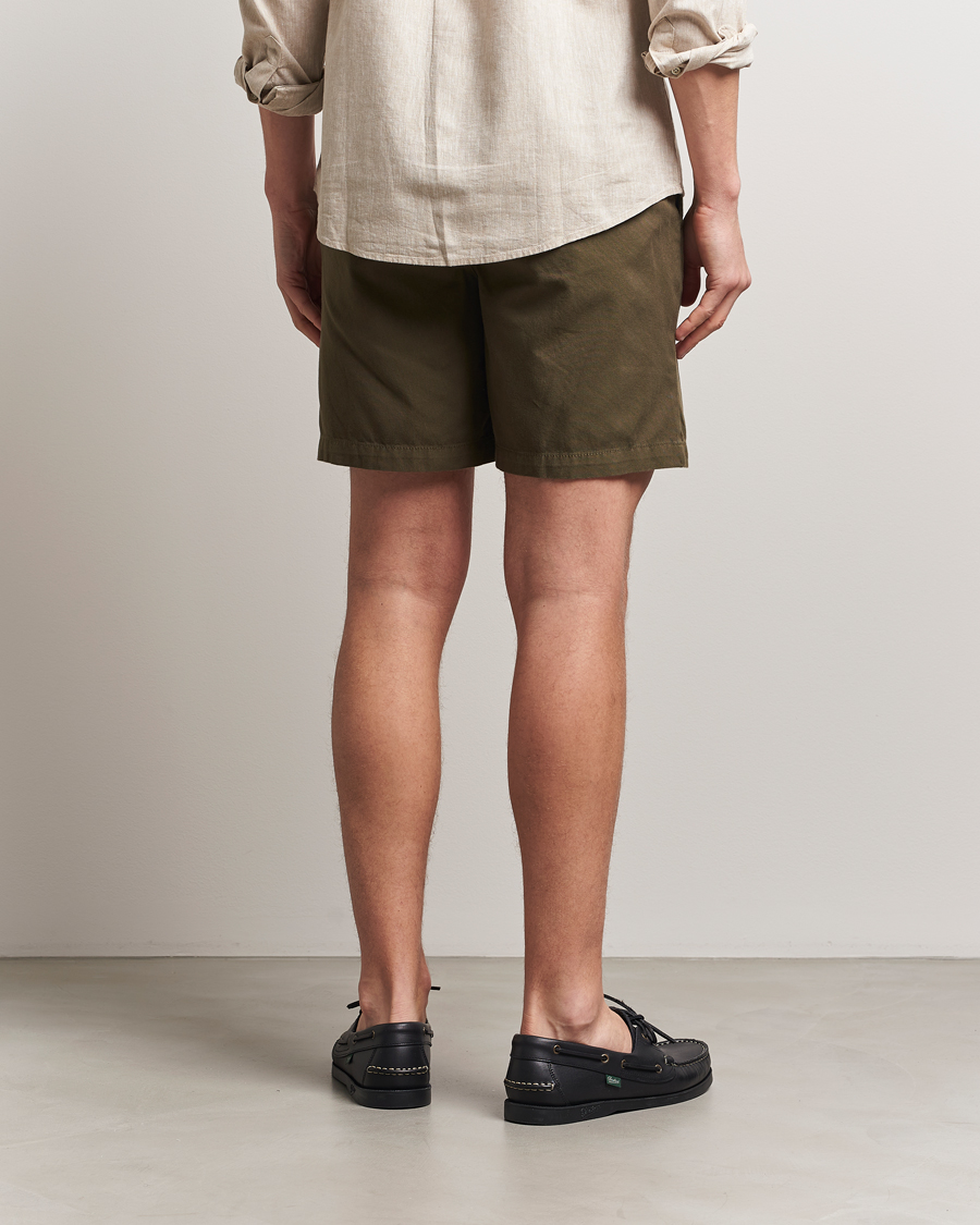 Mies | Shortsit | Barbour Lifestyle | Washed Oxford Relaxed Shorts Uniform Green