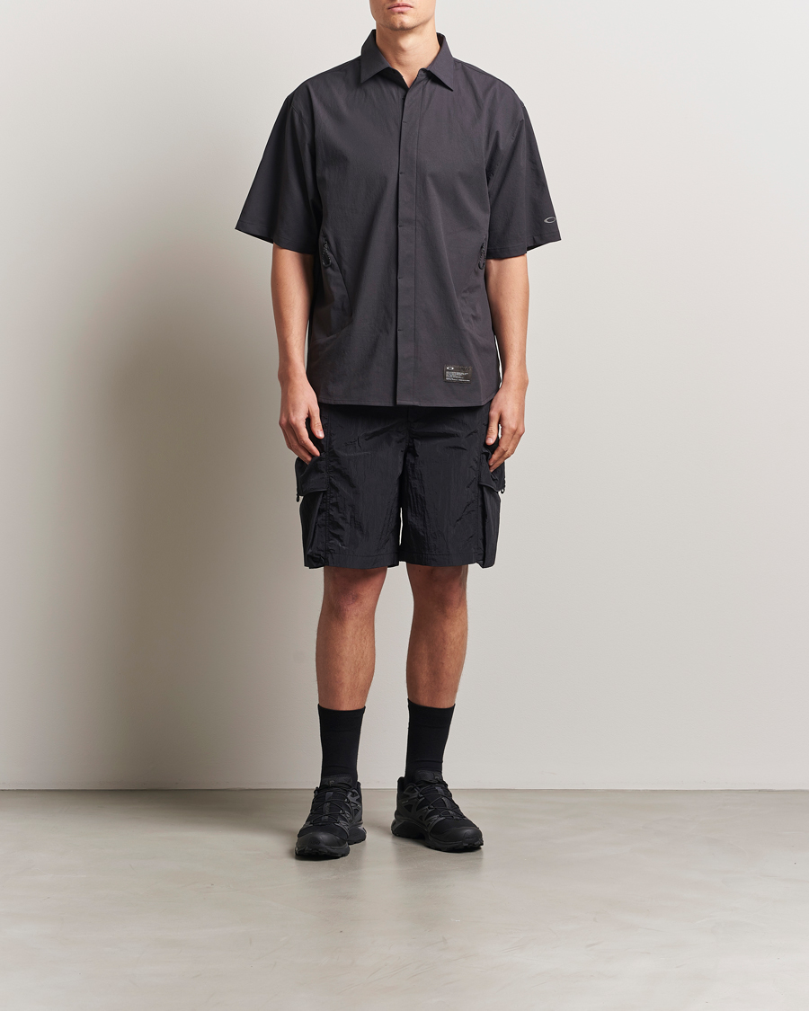 Mies | Shortsit | Oakley | Reserve Cargo Shorts Blackout
