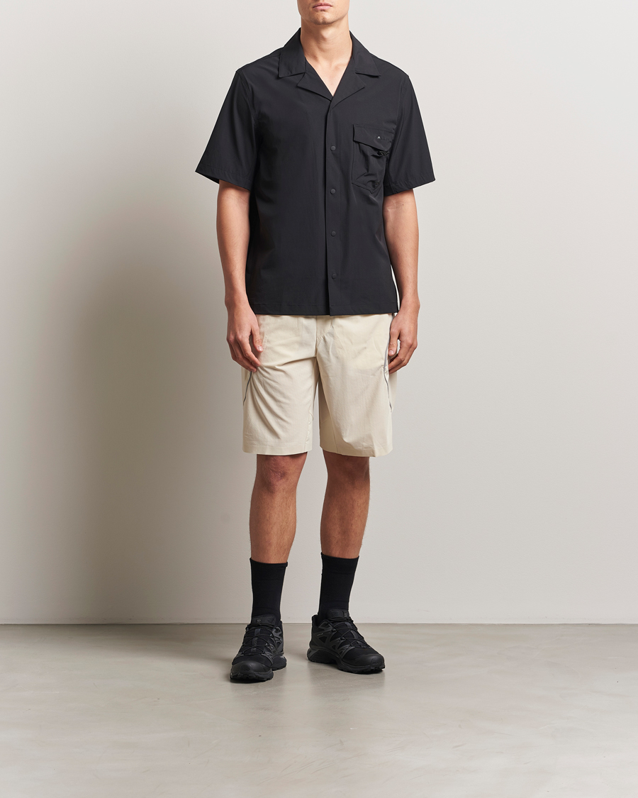 Mies | Kauluspaidat | Oakley | Cuban Collar Short Sleeve Shirt Blackout