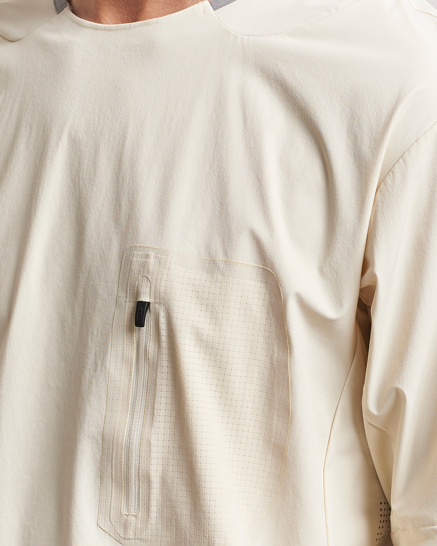 Mies | T-paidat | Oakley | Latitude Flight Convert Shell T-shirt Mist