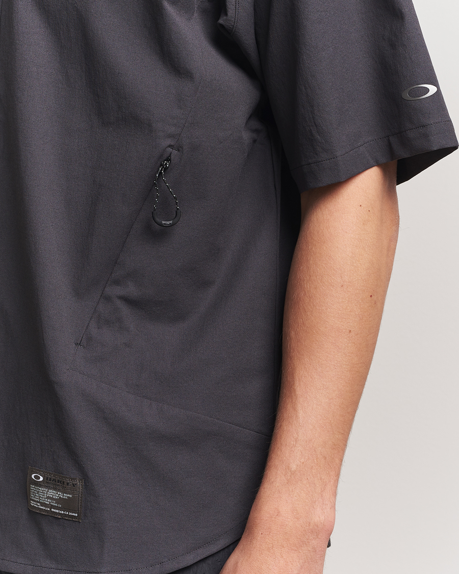 Mies | Kauluspaidat | Oakley | Fuel Short Sleeve Shirt Phantom