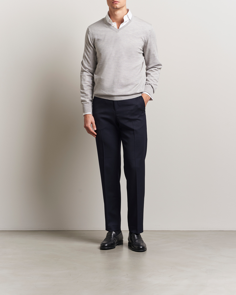 Mies | Puserot | Charles Tyrwhitt | Pure Merino V-Neck Jumper Silver Grey