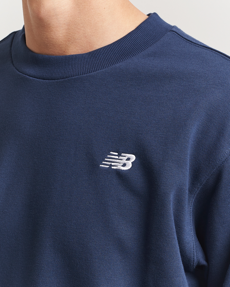 Mies | Puserot | New Balance | Essentials French Terry Sweatshirt Navy