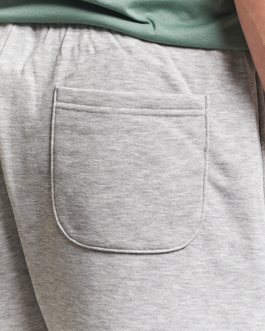 Mies | Shortsit | New Balance | Essentials French Terry Shorts Athletic Grey