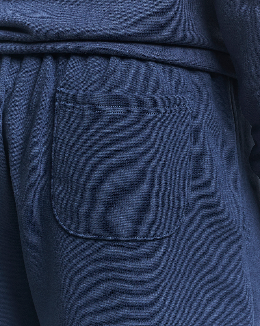 Mies | Shortsit | New Balance | Essentials French Terry Shorts Navy