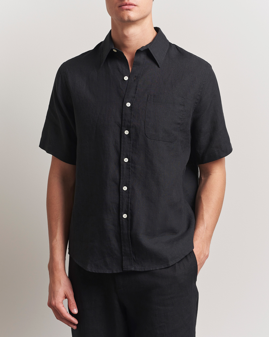 Mies | Kauluspaidat | Colorful Standard | Garment Dyed Linen Short Sleeve Shirt Deep Black