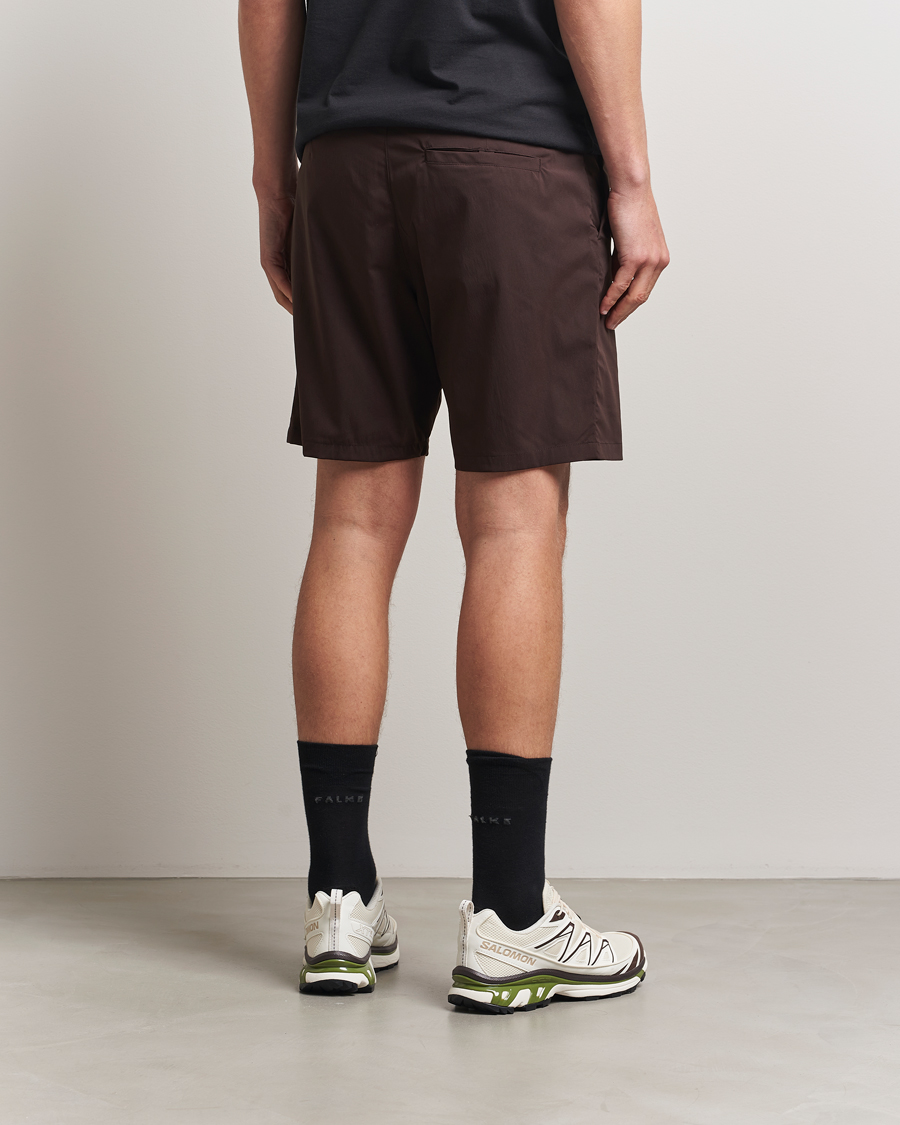 Mies | Shortsit | Houdini | Wadi Ultralight Shorts Brown Illusion