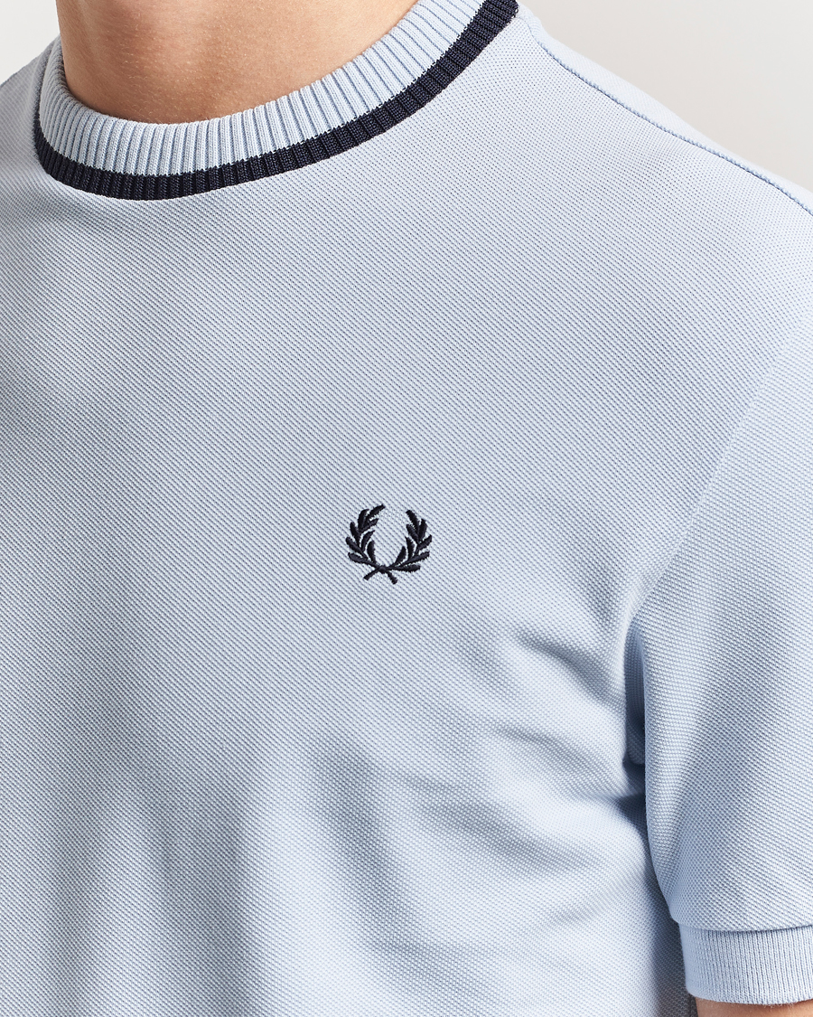 Mies | T-paidat | Fred Perry | Pique Crew Neck T-Shirt Light Smoke