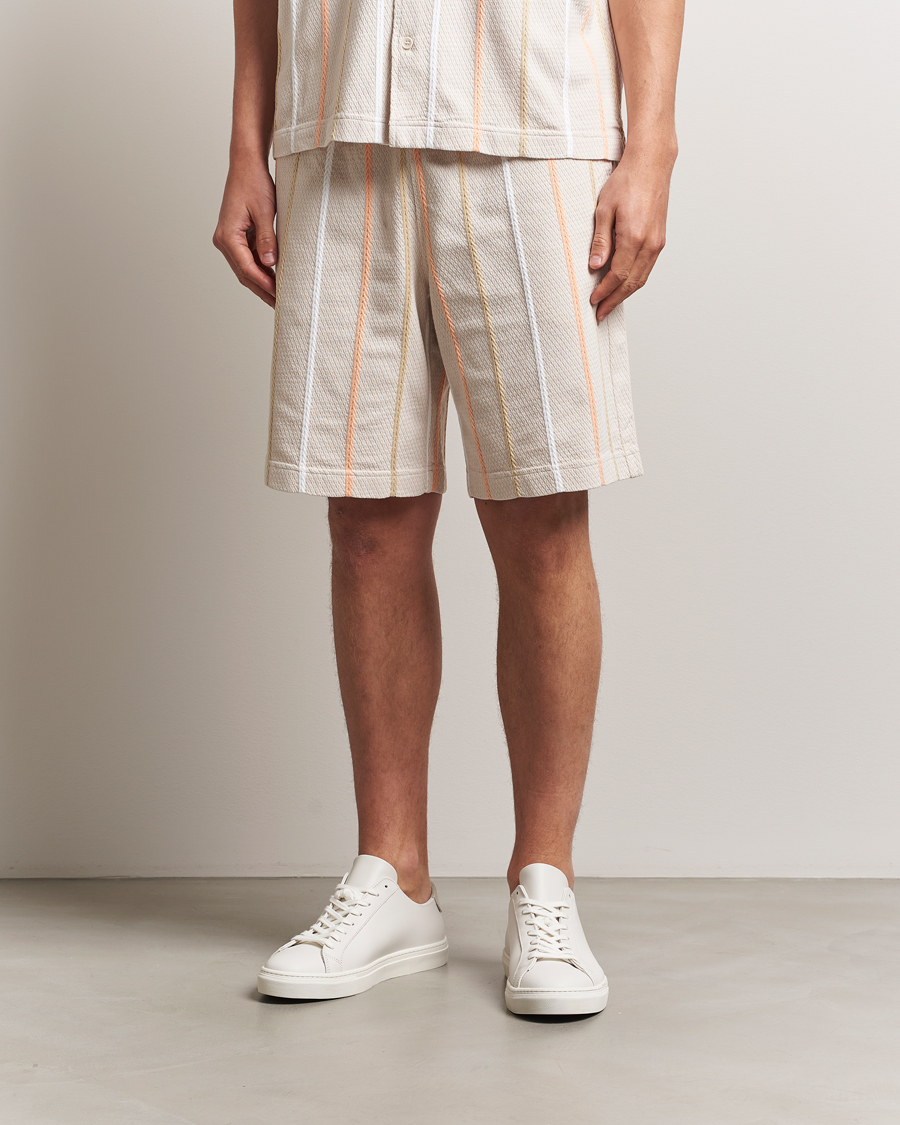 Mies | Shortsit | J.Lindeberg | Simon Stripe Shorts Moonbeam