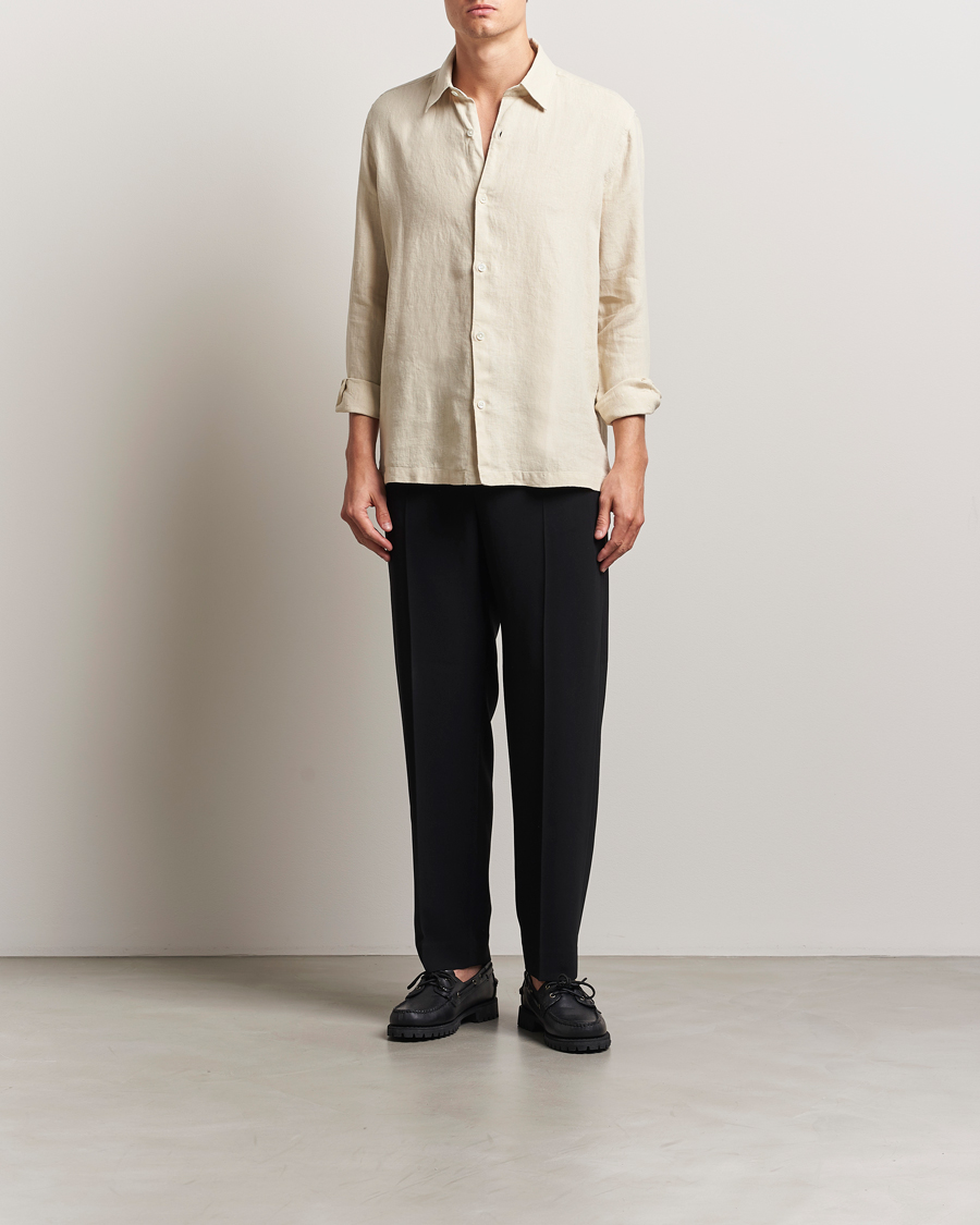 Mies | Kauluspaidat | A Day's March | Clean Cut Linen Shirt Oyster