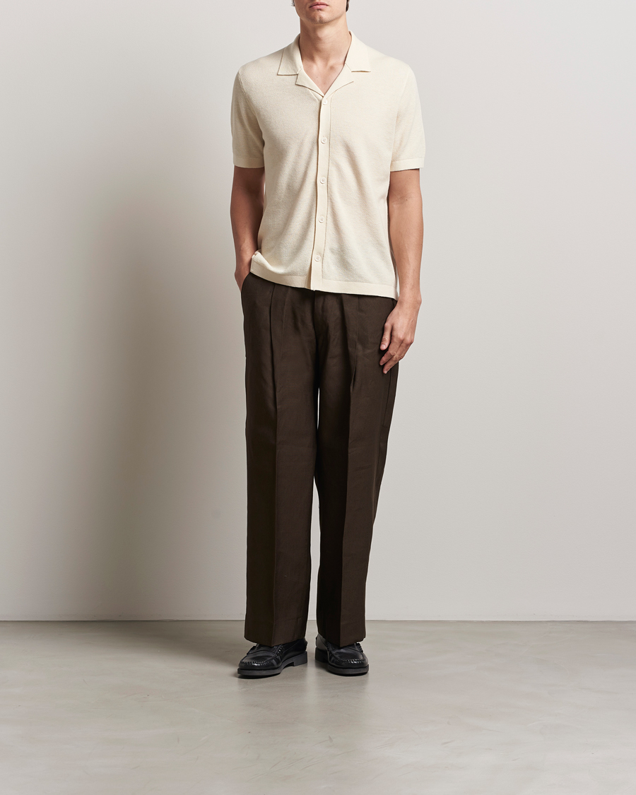 Mies | Puserot | A Day's March | Yamu Structure Short Sleeve Off White