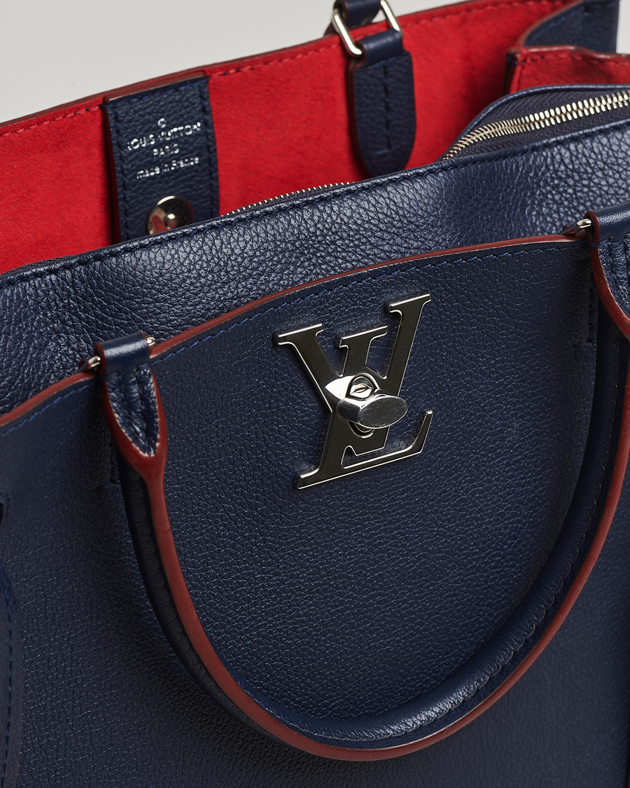 Mies | Louis Vuitton Pre-Owned LockMeTo Handbag Calfskin Navy | Louis Vuitton Pre-Owned | LockMeTo Handbag Calfskin Navy