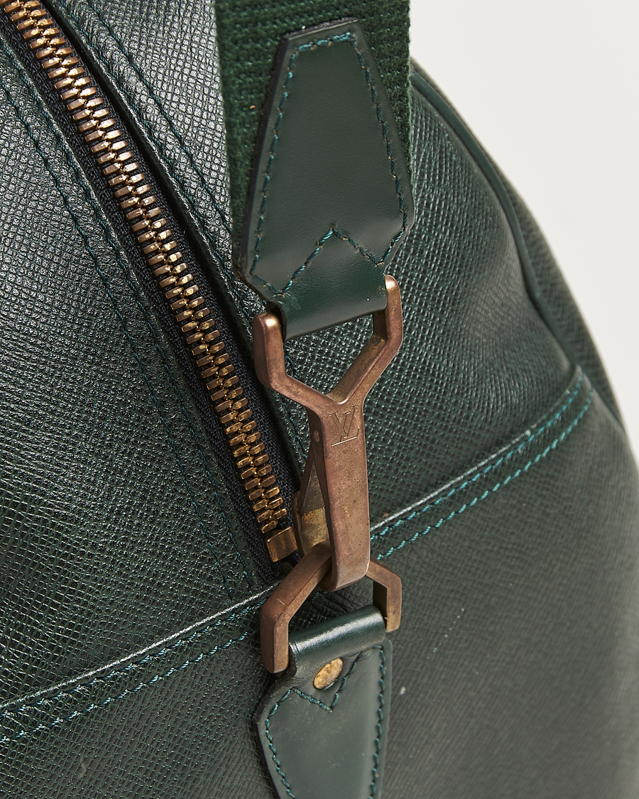 Mies | Louis Vuitton Pre-Owned Taiga Kendall GM Weekend Bag Green | Louis Vuitton Pre-Owned | Taiga Kendall GM Weekend Bag Green