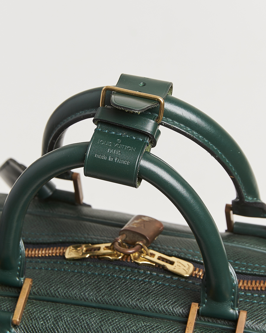 Mies | Louis Vuitton Pre-Owned Taiga Kendall GM Weekend Bag Green | Louis Vuitton Pre-Owned | Taiga Kendall GM Weekend Bag Green