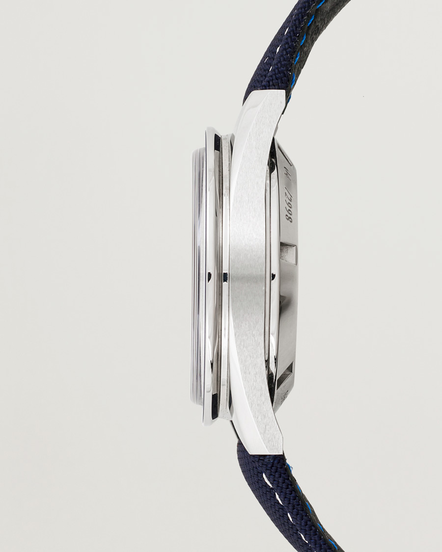 Mies | Omega Pre-Owned Speedmaster Professional Moonwatch | Omega Pre-Owned | Speedmaster Professional Moonwatch