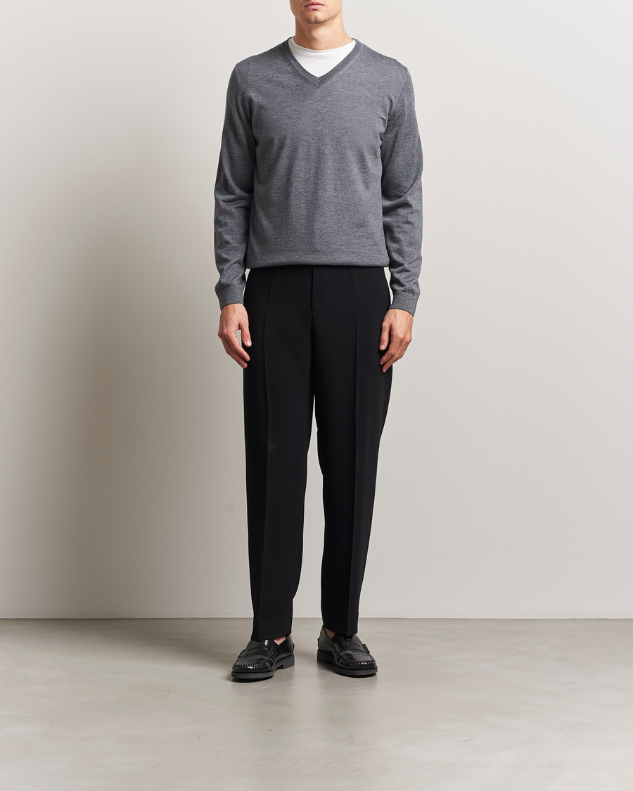 Mies | Puserot | BOSS BLACK | Melba Wool V-Neck Pullover Medium Grey
