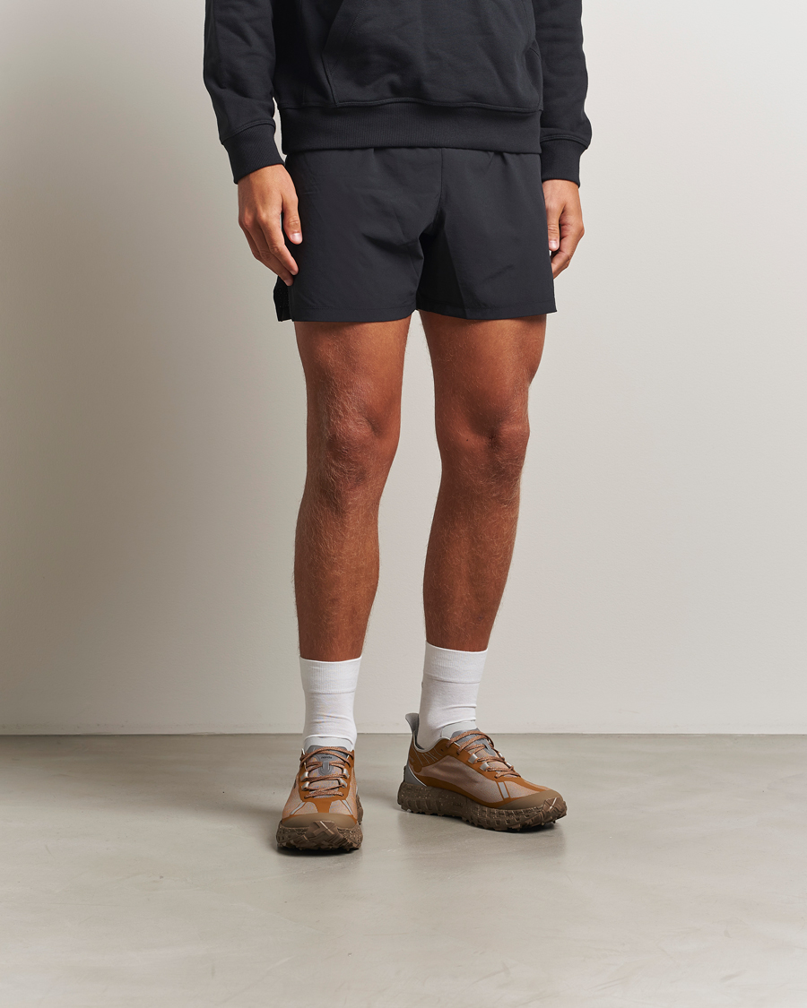 Mies | Juoksukengät | Norda | 001a Running Sneakers Loam