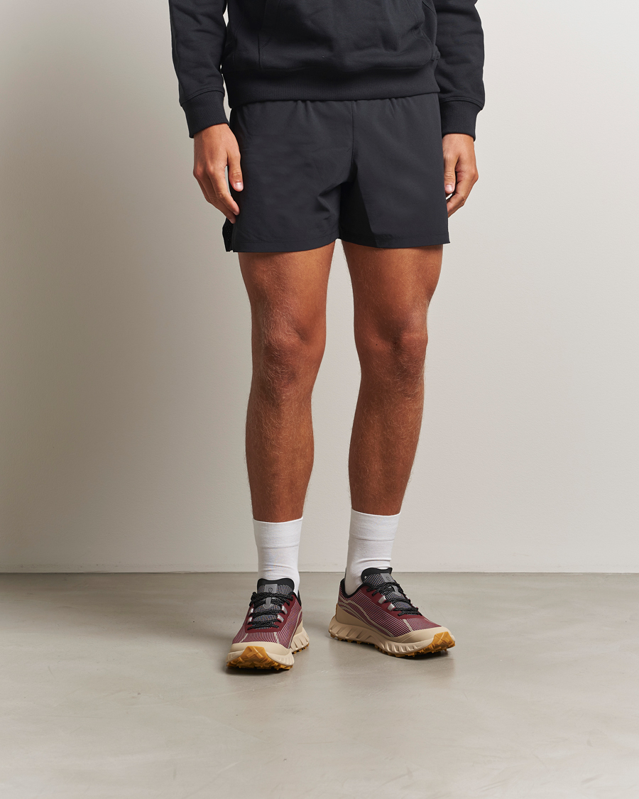 Mies | Juoksukengät | Norda | 002a Running Sneakers Amaranth