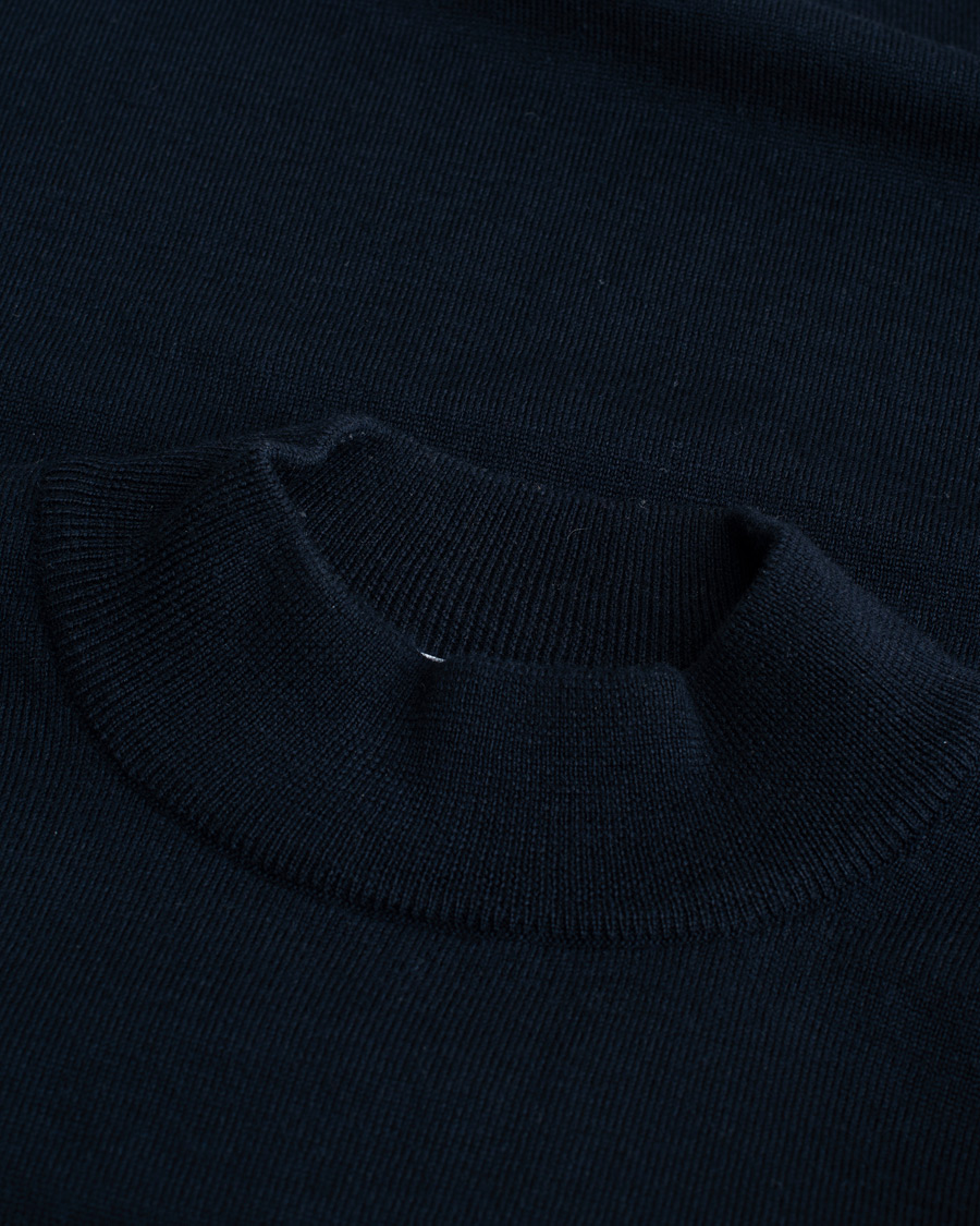 Mies | Puserot | Pre-owned | Gran Sasso Mock Neck Navy